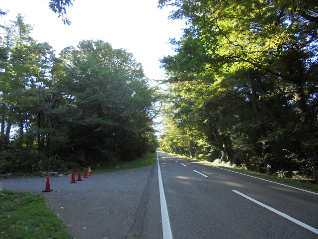 左が大山槇原駐車場入り口