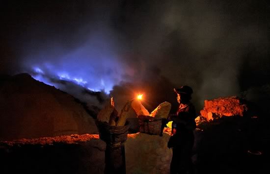 Kawah ijen sulfur mine