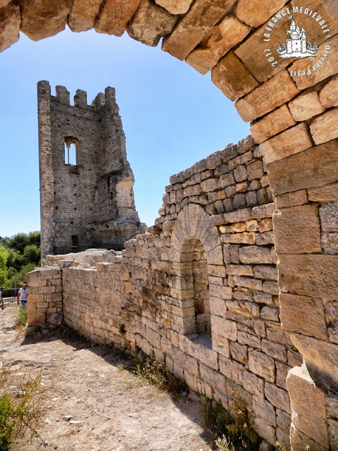 OLLIOULES (83) - Château-fort