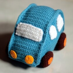 Coche amigurumi