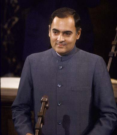 [rajiv-gandhi.jpg]