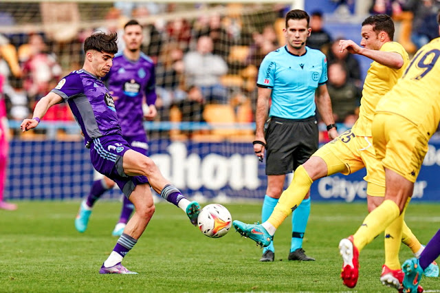 Álvaro Aguado estuvo a punto de marcar, pero José Ángel desvió el balón. A. D. ALCORCÓN 1 REAL VALLADOLID C. F. 2 Domingo 27/03/2022, 18:15 horas. Campeonato de Liga de 2ª División, jornada 33. Alcorcón, Madrid, estadio Santo Domingo: 2.497 espectadores.