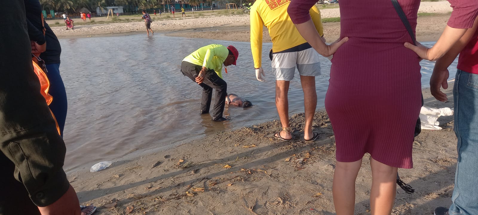 https://www.notasrosas.com/Fundación 'Guajira Aventura' rescata el cuerpo sin vida de un menor en 'El Riíto', de Riohacha