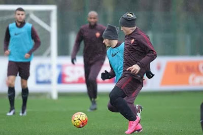 Photo Training  AS Roma Lobbed With Chievo 6 January 2016