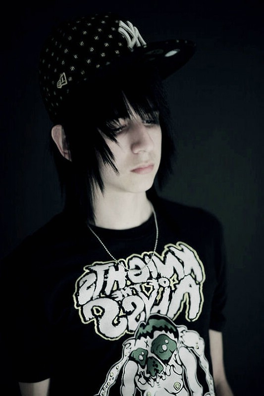 emo hairstyles guys. emo haircuts for guys with