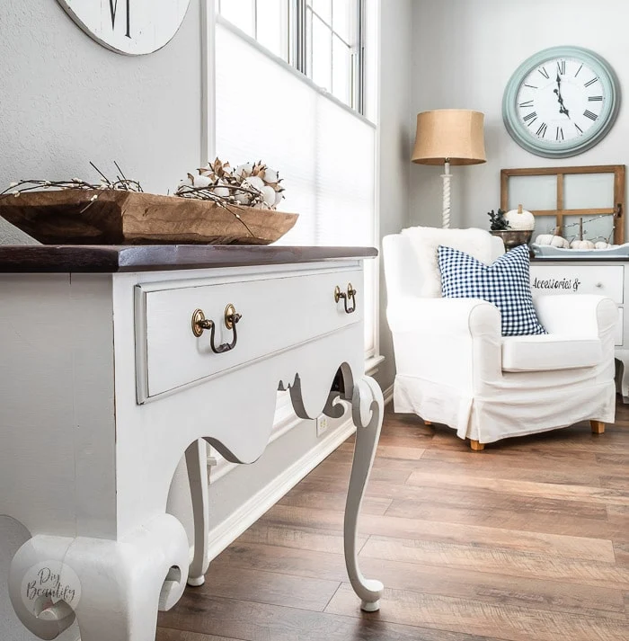 white entryway table, dough bowl with white berry garland and cotton bolls