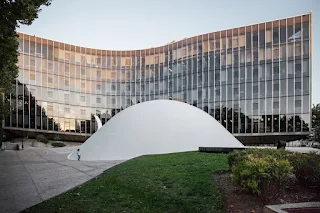 French Communist Party Headquarters de Oscar Niemeyer