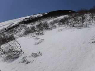 高田大岳の山頂方向。