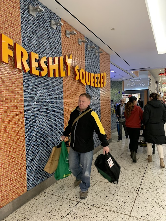 Freshly Squeezed - Centerpoint Mall North York