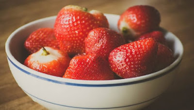 9 Benefits of strawberry fruit for health