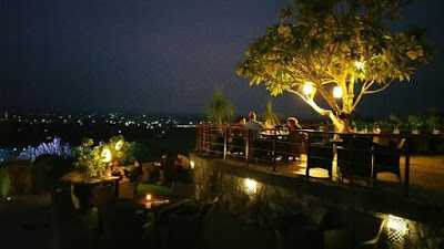 jogja, tempat makan jogja, tempat makan romantis di jogja, abhayagiri restaurant, yogyakarta, tempat makan romantis, tempat makan dengan pemandangan indah, restoran jogja, restoran romantis, 