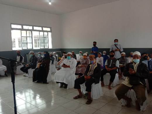 Pjs Sekdakab Natuna Menghadiri Peletakan Batu Pertama Pembangunan Masjid Utsman Bin Affan di Kawasan SDIT Anak Soleh Ranai