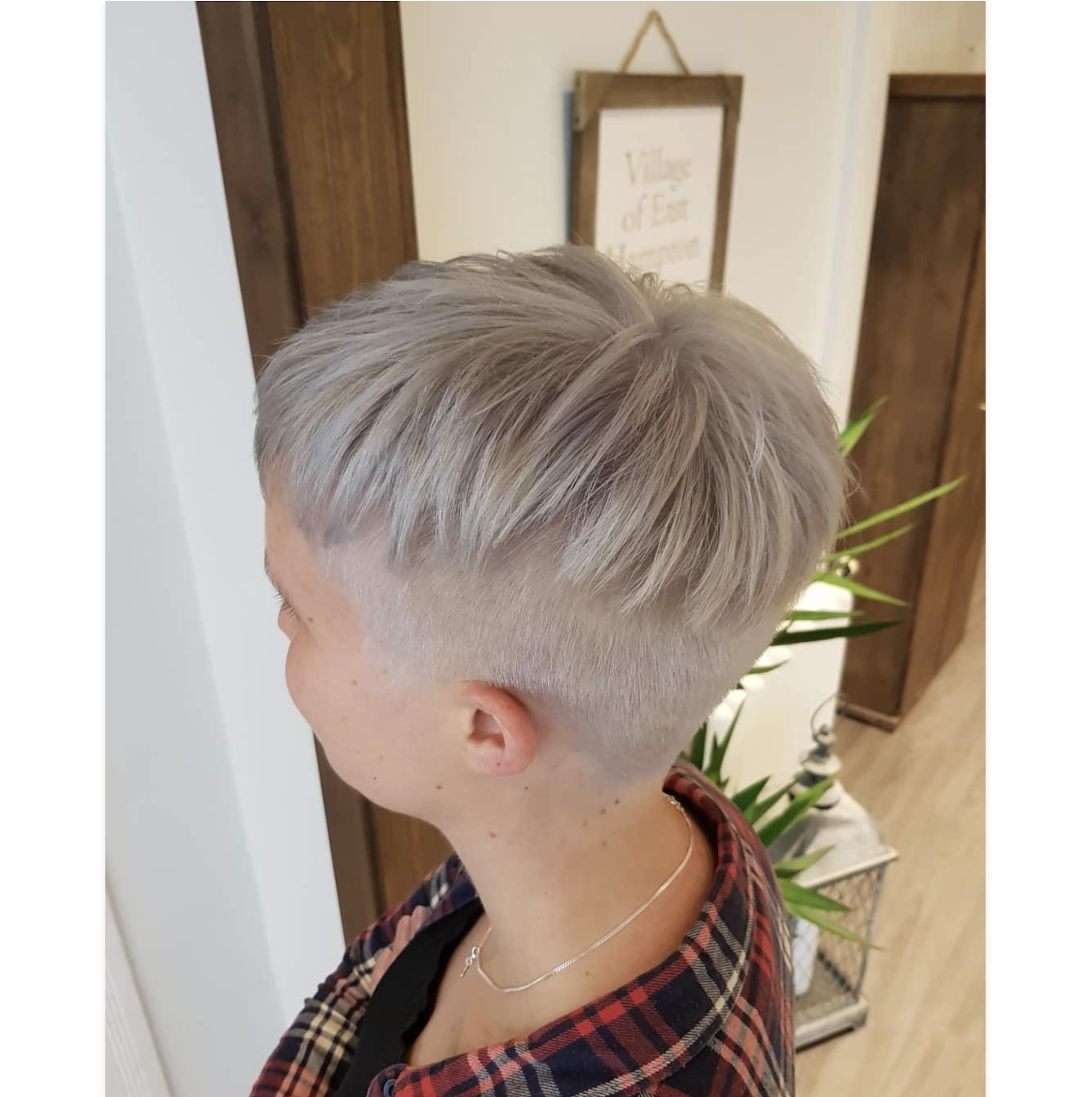 pictures of short pixie style haircuts