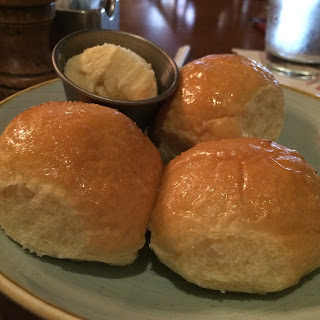 liberty tree tavern disney world rolls honey butter