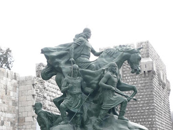 Imagen: Estatua de Saladino.