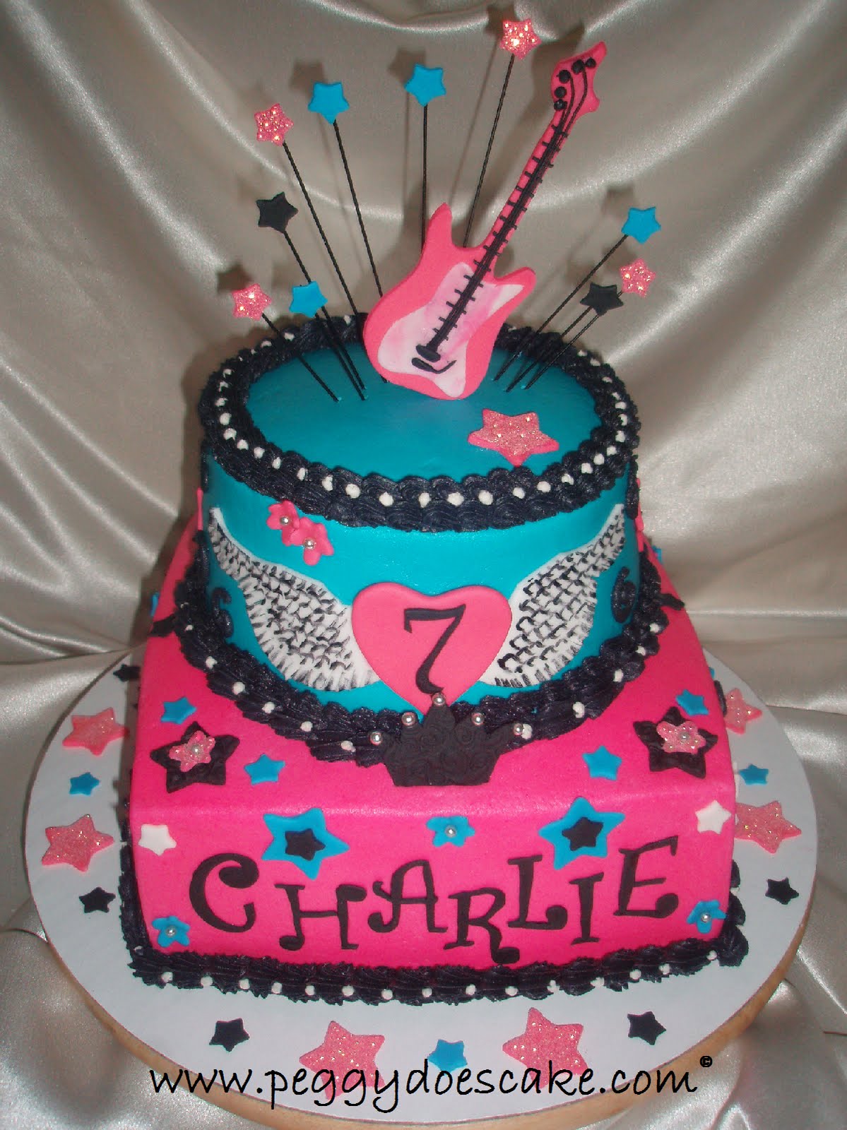 Rocker Girl Birthday Cake! (Click photos to enlarge.) -