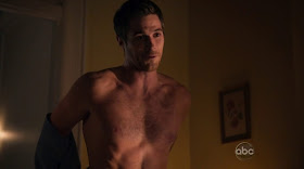 Dave Annable Shirtless in 666 Park Avenue s1e01