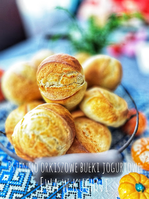 Pszenno orkiszowe bułeczki jogurtowe