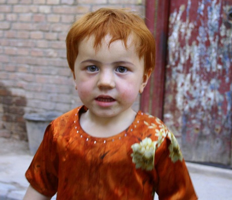 Little red-headed girl (Xinjiang, China)