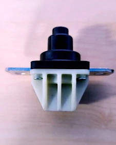 Pyrofuse or Pyroswitch in electric Vehicles