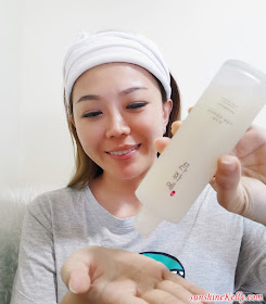 Yehwadam First Serum, Skin's Qi Balancing, The Face Shop, The Face Shop Malaysia, Beauty, Skincare, Yehwadam, Why Yehwadam First Serum, 5 benefits of yehwadam, women applying face serum, 