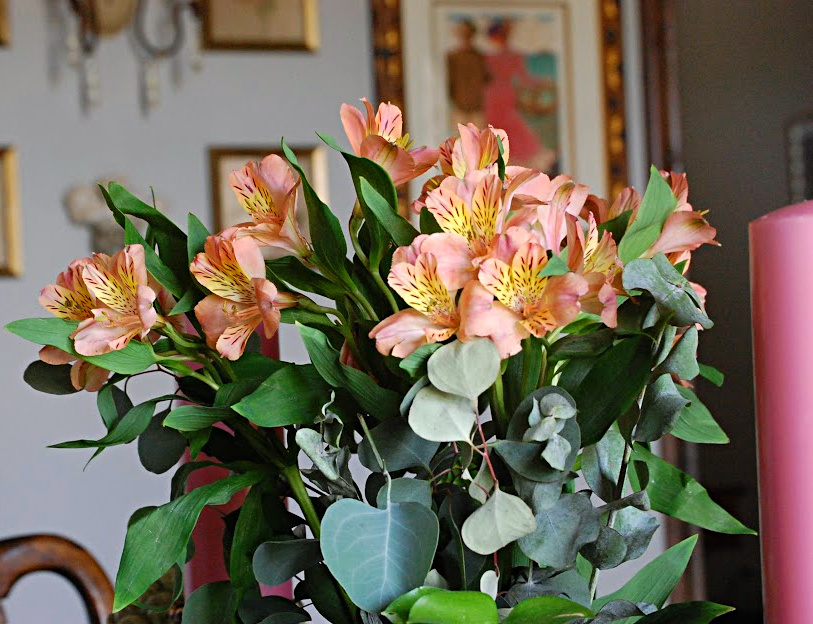 Eucalyptus - Alstroemeria -Winter-Bouquet-homemaking