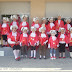 Disfraz escolar de Mozart hecho con bolsa de plástico