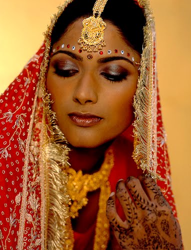 [indian-bridal-hairstyle-4.jpg]