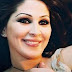 شاهد الفنانة إليسا تحتضن معجب من نوع خاص جداً !