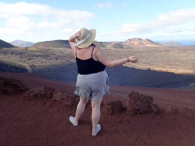 2019 bucket list plus size travel blogger