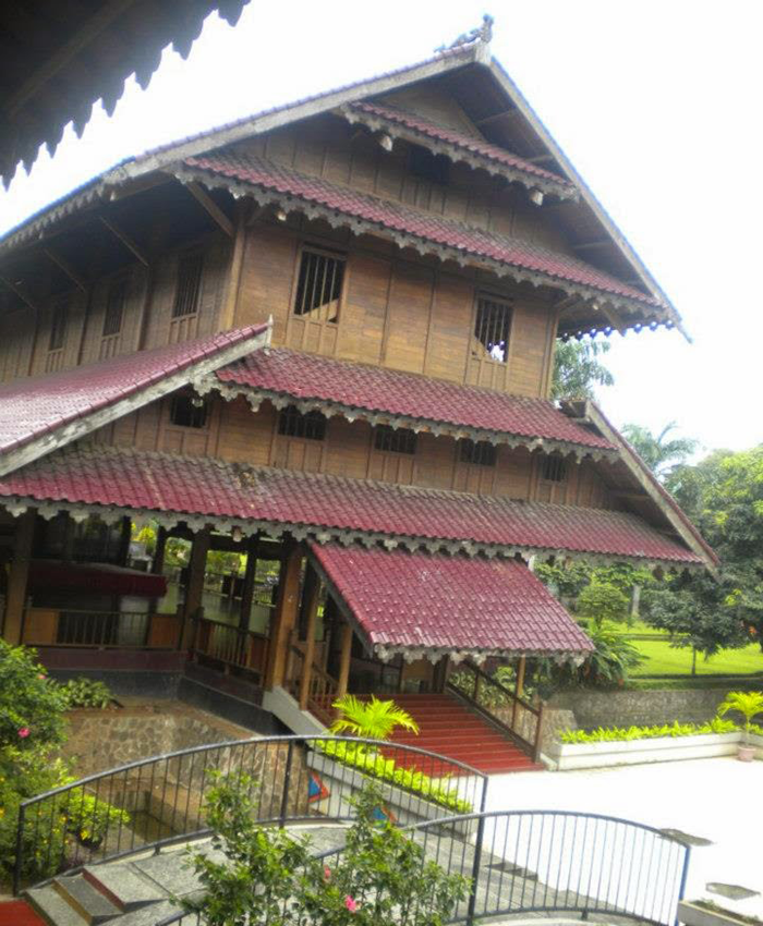 Nama Rumah Adat dan Gambar 33 Provinsi di Indonesia 