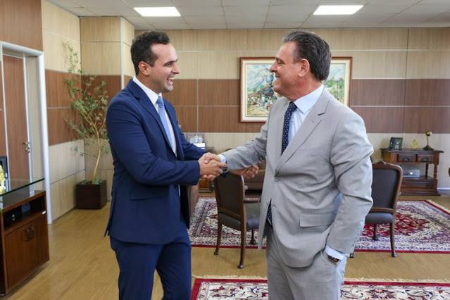 Em Brasília, Lucas Ribeiro se reúne com ministro da Agricultura para discutir projetos e investimentos para a Paraíba