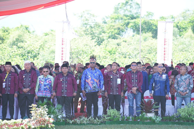 Johannes Rettob Hadiri Pembukaan Penas KTNA XVI di Padang
