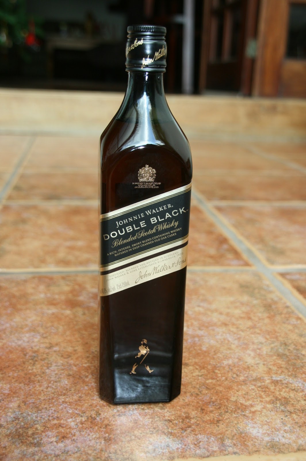 Johnnie Walker Bottles History and Evolution: Black Label