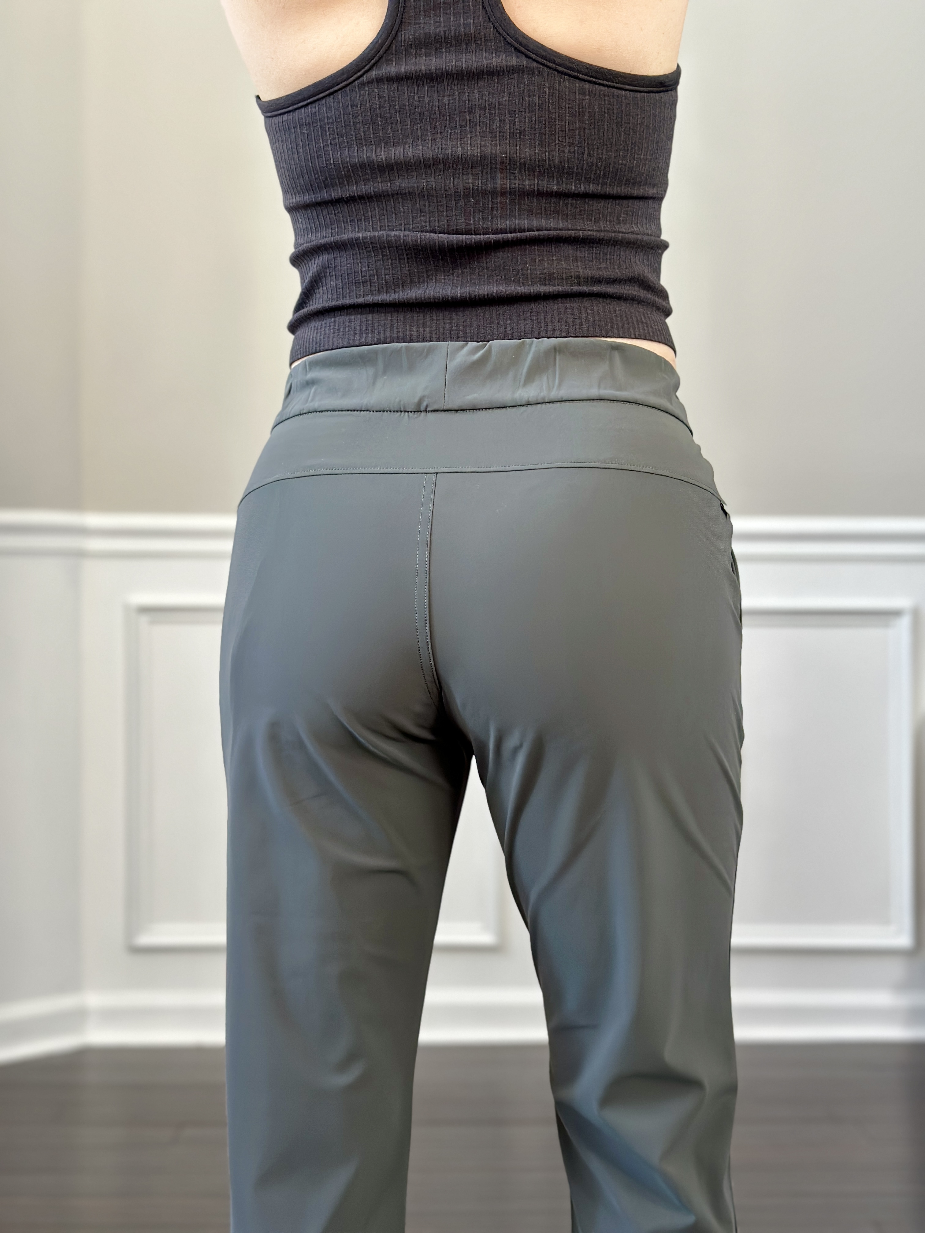 Fit Review Friday! Vuori Miles Ankle Pant and Halo Straight Leg Pant