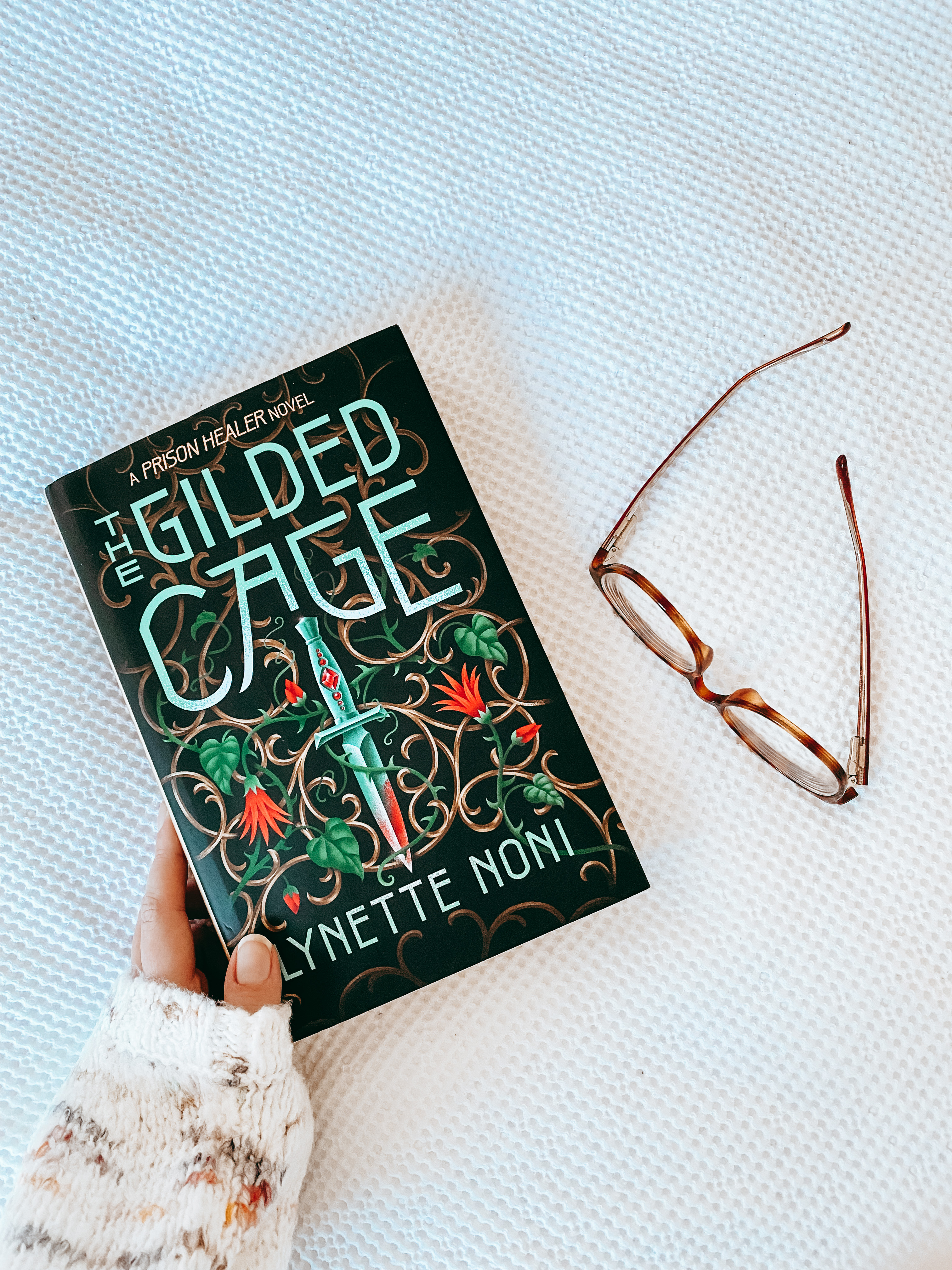 The Gilded Cage - Lynette Noni