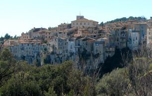 Tourrettes Village 01