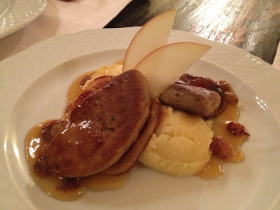 Grilled goose liver with baked apple rounds in Tokai Sauce