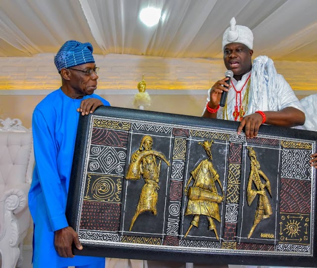 EndSARS: Ooni hosts Obasanjo, begs youth protesters, commends Oyetola