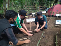  Manfaatkan lahan sempit, Wabup Takalar tanam perdana bersama komunitas Takalar berkebun 