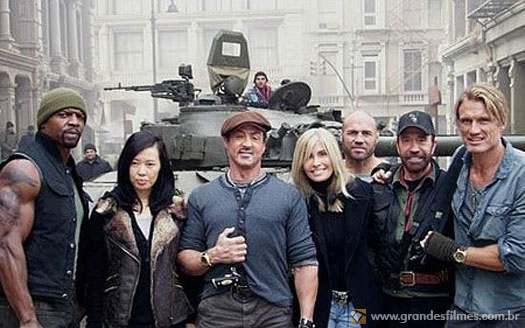 Terry Crews, Sylvester Stallone, Chuck Norris e Dolph Lundgren em Os Mercenários 2