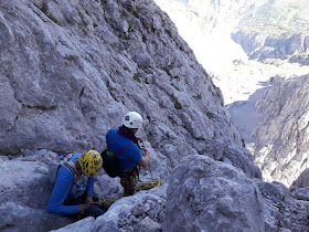 salida-chimenea-via-pidal-cainejo-picos-de-europa-picu-urriellu-naranjo-bulnes