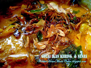 Wattie's HomeMade: GULAI IKAN KERING/MASIN & NENAS