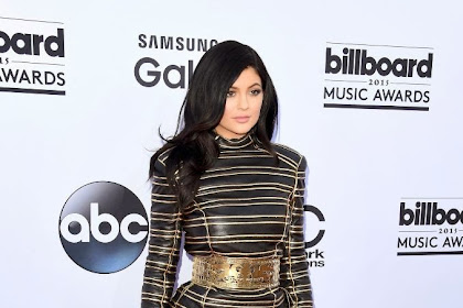 Kylie Jenner – 2015 Billboard Music Awards Red Carpet