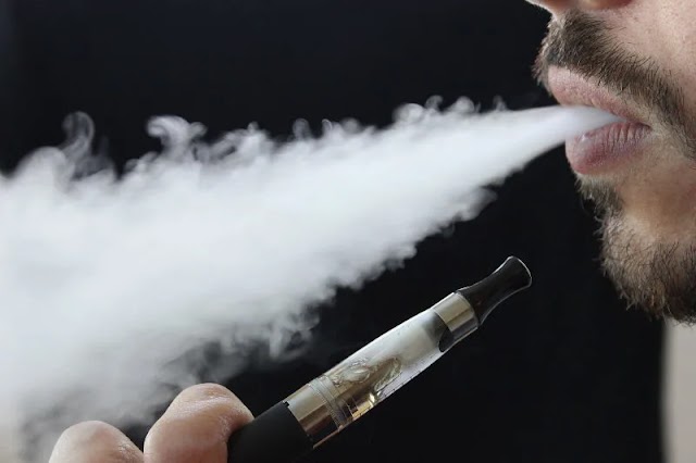 Un estudio descubre que los cigarrillos electrónicos podrían estar contaminados con toxinas microbianas