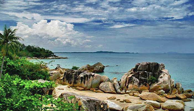 Pantai Terindah Di Pulau Bangka  