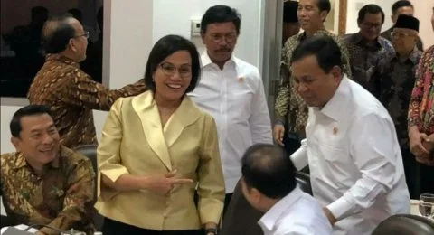 Pernah Saling Kritik, Sri Mulyani dan Prabowo Kini Kian Akrab