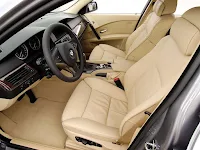 BMW 5-Series Touring (E61) Interior View