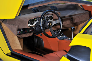Lamborghini Countach LP400 Periscopio Interior 02