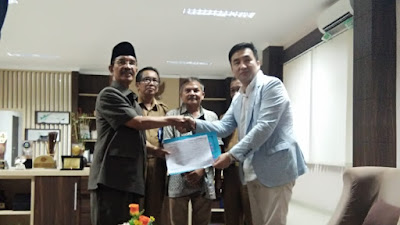 Kembangkan Tanaman Kenaf Investor Korea Selatan MoU Dengan Pasaman